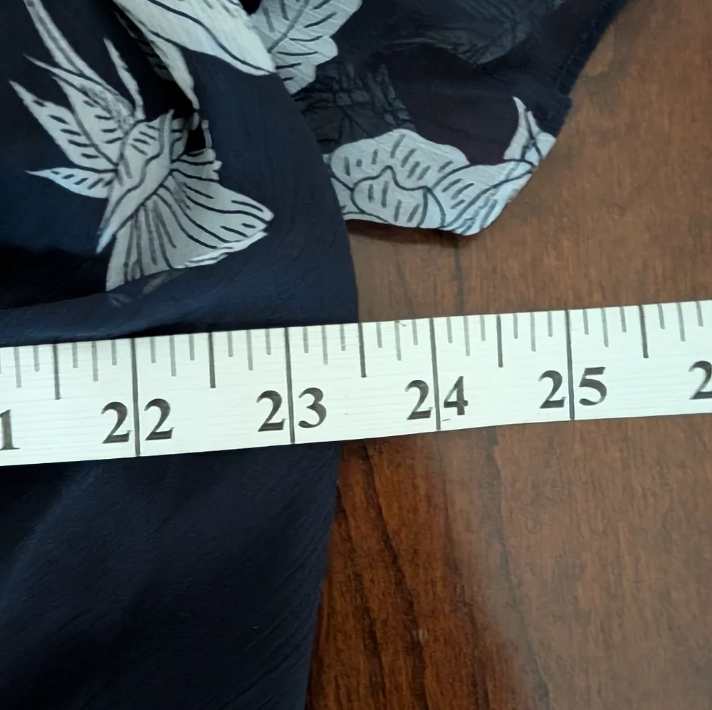 3/$30 London Times Plus Floral Dress - Picture 10 of 11